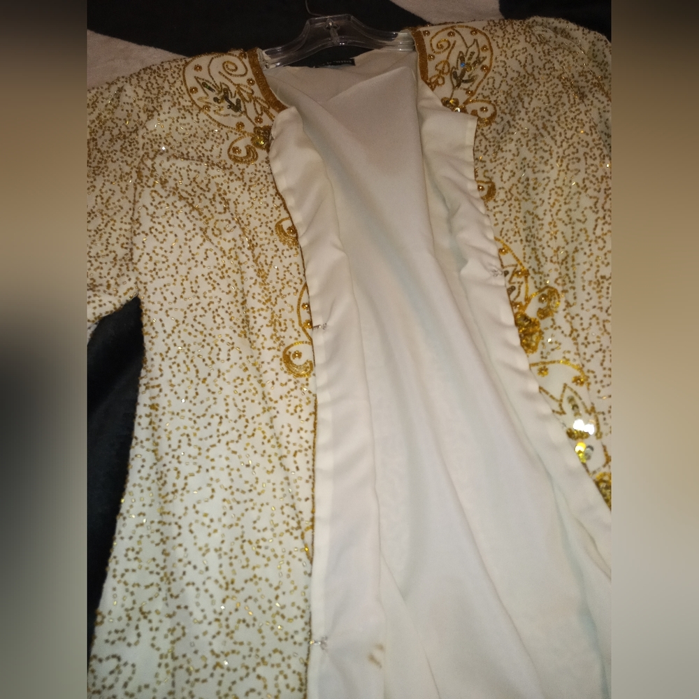 Fancy coat - Picture 6 of 6